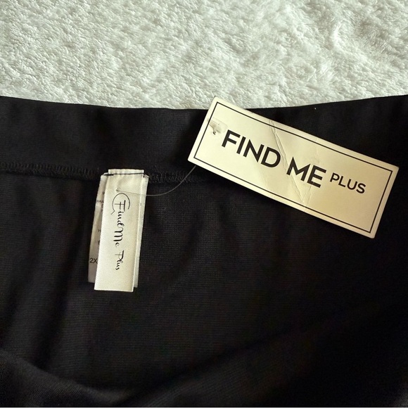 Elegant Black Ruffled Skirt - Picture 3 of 3